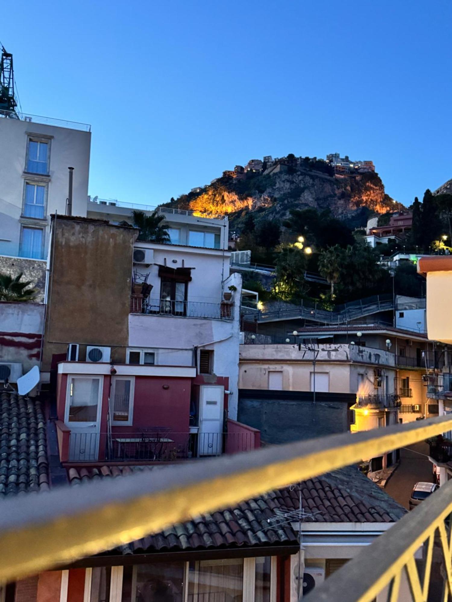 Taormina'S Sun Panzió Kültér fotó